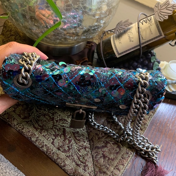 Kurt Geiger London sequins flap crosb/Shoulder - Picture 15 of 16